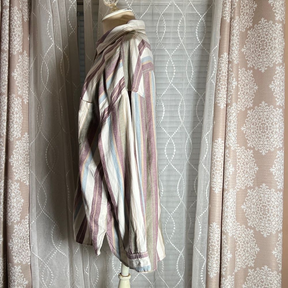 American Eagle Oversized Fit Striped Button Up Top 🌸 - Picture 4 of 6